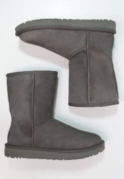 Ugg Classic Short - Støvletter - Grey -Ugg 0997dfaf8f5f4cba96c147805e01f582