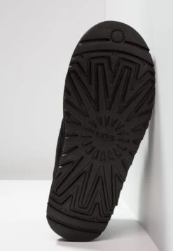 Ugg Neumel - Casual Snøresko - Black -Ugg 27b097427e0e4b9f8b7ff982a0ed3f9b