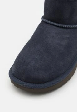 Ugg Classic Mini Ii Unisex - Støvletter - Eve Blue -Ugg 2946b90bd97b4a0aa9748779c27617fe