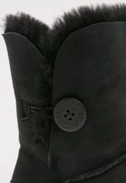 Ugg Bailey Button Ii - Støvletter - Black -Ugg 2b0f2913d78b4bd19c0a1ec0a3ba5b8e