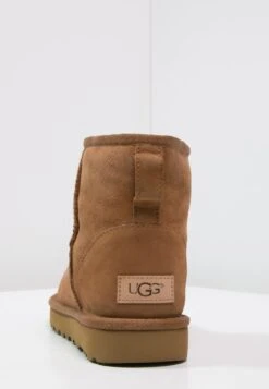 Ugg Classic Mini - Støvletter - Chestnut -Ugg 2c73471909fa416c86789dc7e5642da5