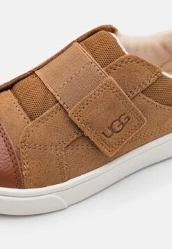 Ugg Rennon Unisex - Joggesko - Chestnut -Ugg 2d537903b2244b46b107bfee52a9dd4b
