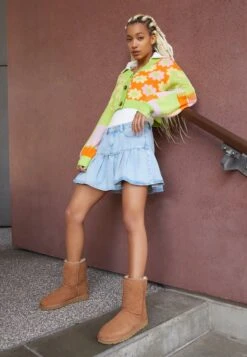 Nye utgivelser -Ugg 2e176c8f486442ad902486bd58e9a814