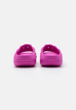 Ugg Foamo Slide - Sandaler - Dragon Fruit 9 Ugg Foamo Slide - Sandaler - Dragon Fruit -Ugg 30485cde7ebb43d2ac402bd52046d198