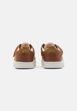 Ugg Rennon Unisex - Joggesko - Chestnut -Ugg 357cc2fd6edf4497b587667710b39fd8