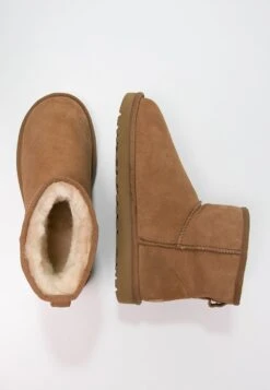 Ugg Classic Mini - Støvletter - Chestnut -Ugg 3f0a0a0057564448955dcd74a6573409