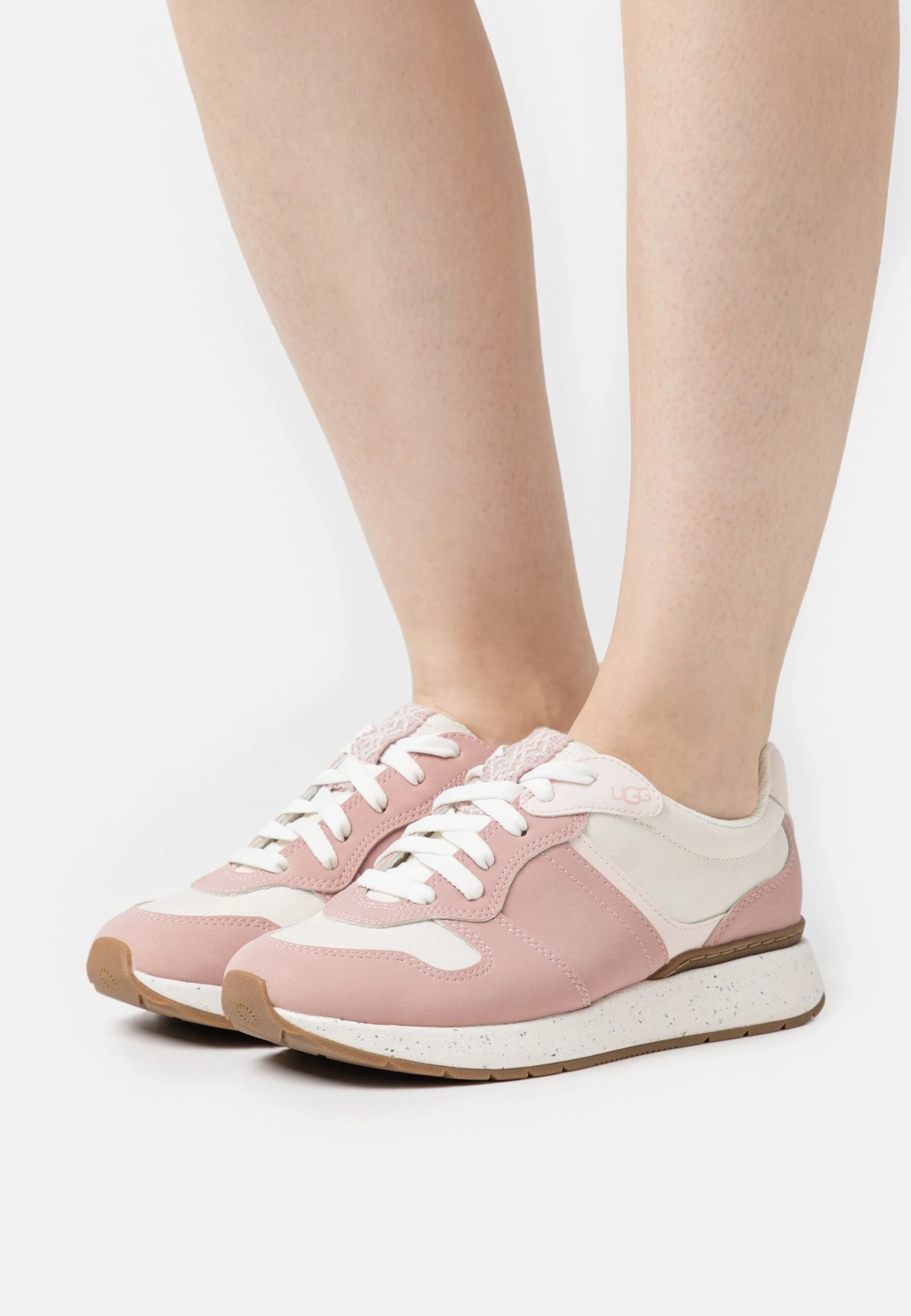 Ugg Retrainer - Joggesko - Rose Gray 1 Ugg Retrainer - Joggesko - Rose Gray