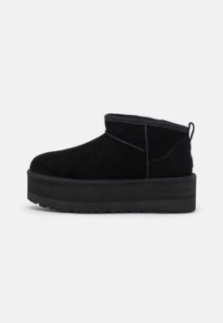 Ugg Classic Ultra Mini Platform - Platåstøvletter - Black 10 Ugg Classic Ultra Mini Platform - Platåstøvletter - Black -Ugg 5412660305c3430d9f5b18d419622515