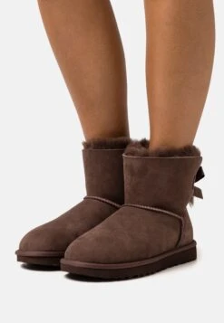 Ugg Mini Bailey Bow - Støvletter - Burnt Cedar