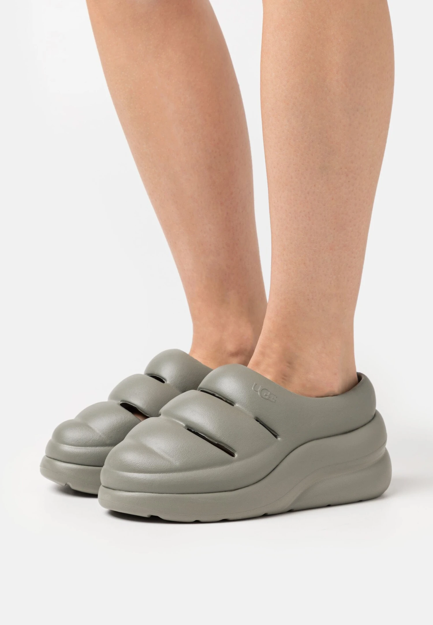 Ugg Sport Yeah- Slippers - Moss Green 1 Ugg Sport Yeah- Slippers - Moss Green