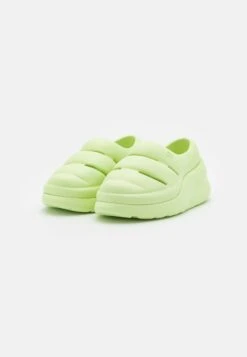 Ugg Sport Yeah- Slippers - Melon Green 8 Ugg Sport Yeah- Slippers - Melon Green -Ugg 755170ae49034965920286afb09b71c8