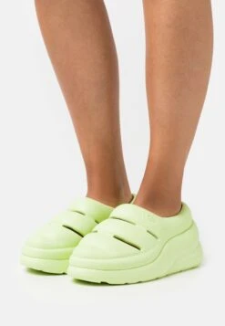Ugg Sport Yeah- Slippers - Melon Green
