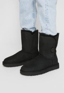 Ugg Bailey Button Ii - Støvletter - Black