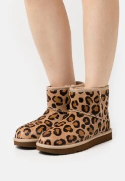 Ugg Classic Mini Spotty - Vinterstøvler - Natural
