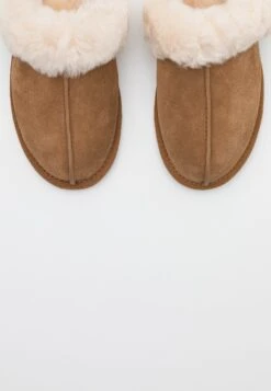 Ugg Scuffette - Tøfler - Chestnut -Ugg 7d3748d1e1674bce8e61b9dfcd17da65