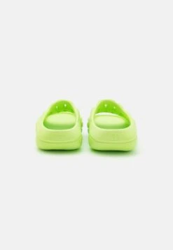 Ugg Foamo Slide - Sandaler - Pale Chartreuse -Ugg 7dea2fb7924e48328656aa935fade38c