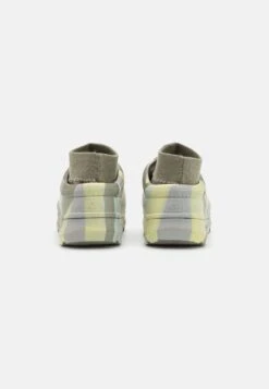 Ugg Tasman X Camopop - Slippers - Moss Green -Ugg 876383a20fa34377866aa675fc5dab6a