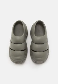 Ugg Sport Yeah- Slippers - Moss Green 11 Ugg Sport Yeah- Slippers - Moss Green -Ugg 971a547fc2e04f2085eee403b4581627