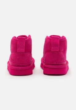 Ugg Accessible Neumel Ez-Fit Unisex - Støvletter - Berry -Ugg 9a3ab496d5ab4f679d470bd7527caeaa