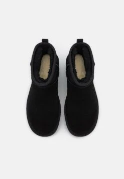 Ugg Classic Ultra Mini Platform - Platåstøvletter - Black 15 Ugg Classic Ultra Mini Platform - Platåstøvletter - Black -Ugg 9e7b17a5ecd647a89867cd20bed7d194