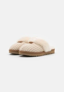 Ugg Cozy - Tøfler - Cream -Ugg b447d3eb2eee4d598de74ea451e5634d