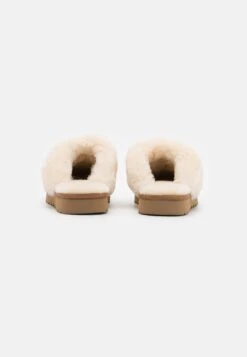 Ugg Cozy - Tøfler - Cream -Ugg b5571a74f6324f21a1659713442b57c9