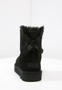 Ugg Mini Bailey Bow - Støvletter - Black -Ugg b91627f1f2d74230b41593e71102cdba