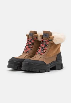 Ugg Ashton Addie - Snørestøvletter - Chestnut -Ugg c1a90252989d454c86711b536c5f3a82