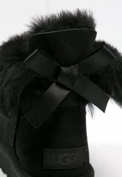 Ugg Mini Bailey Bow - Støvletter - Black -Ugg cbca21392ca043638604771e9625f7a2