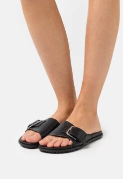 Ugg Solivan Buckle Slide - Sandaler - Black