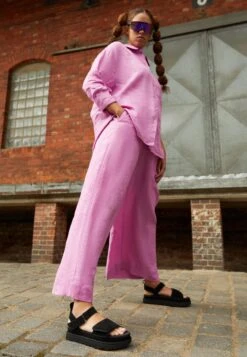 Ugg Goldenstar - Platåsandaler - Black