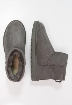 Ugg Classic Mini - Støvletter - Grey -Ugg d40286e82cbc433e87b27e7cd73c06d8