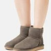 Ugg Classic Mini - Støvletter - Slate