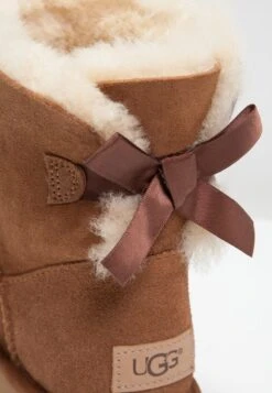 Ugg Mini Bailey Bow - Støvletter - Chestnut -Ugg dc837f11fb394740b368d93a7fa98366