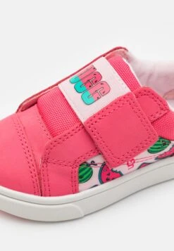 Ugg Rennon Watermelon Stuffie Unisex - Joggesko - Watermelon -Ugg f87738ec672e4e11accaf19fad2109a1