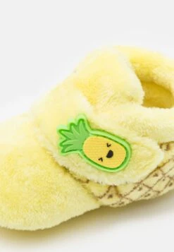 Ugg Bixbee Pineapple Stuffie Unisex - Spedbarnsko - Pineapple -Ugg fa5b8aea4f814ddd8a8fb30b0e4e1395